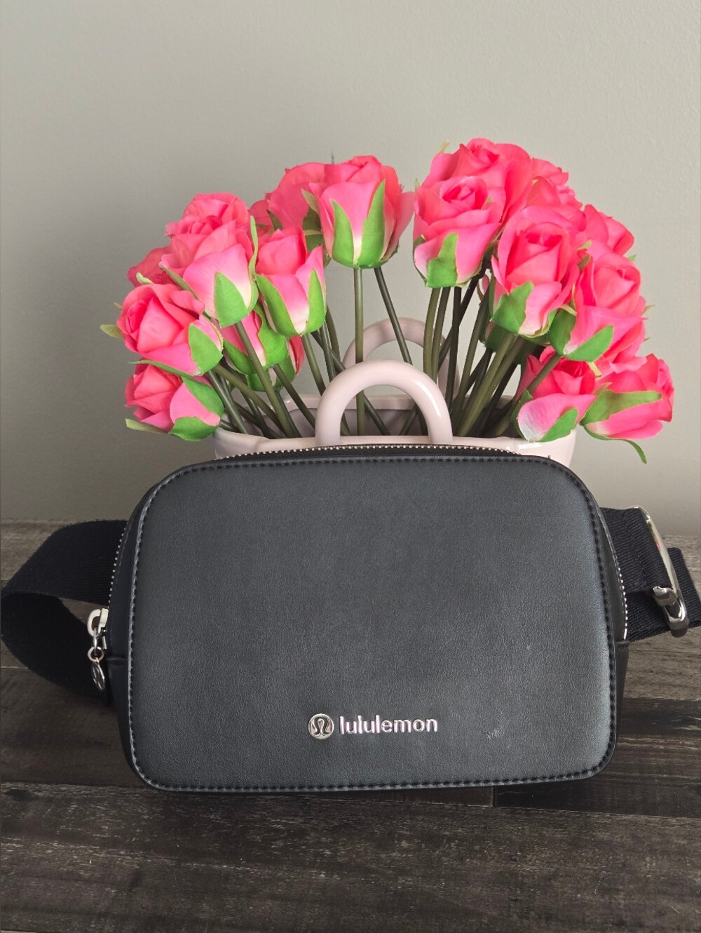 Lululemon Everywhere Belt Bag Cactus Leather Alternative 1L Black